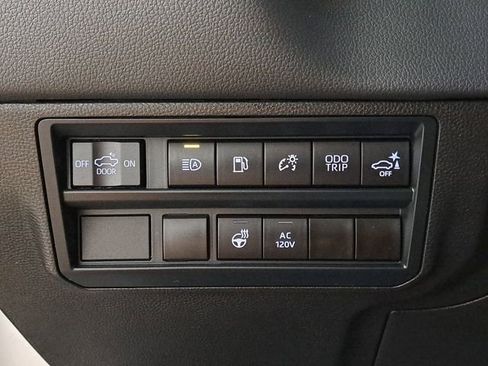 Used 2024 Toyota Tundra Limited AWD/4WD image 24