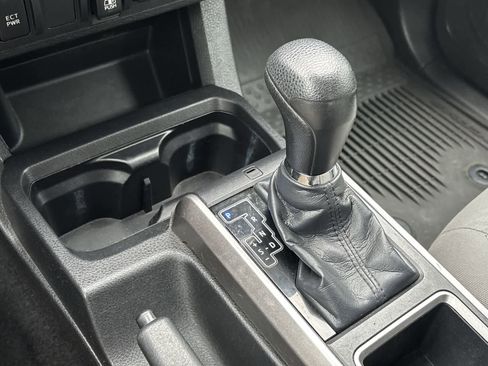 Used 2023 Toyota Tacoma SR5 w/ Technology Package AWD/4WD image 26