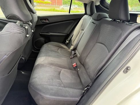 Used 2017 Toyota Prius Three w/ Advanced Technology Package FWD image 19