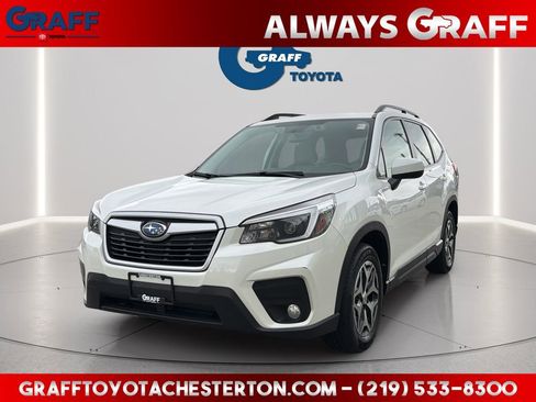 Used 2021 Subaru Forester Premium image 1