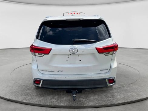 Used 2017 Toyota Highlander Limited FWD image 5