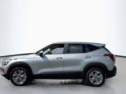 Used 2024 Kia Seltos LX AWD/4WD image 4