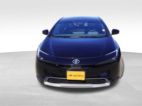 Used 2024 Toyota Prius XLE image 12
