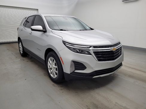 Used 2022 Chevrolet Equinox LT w/ Driver Convenience Package image 13