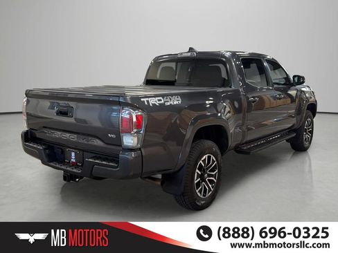 Used 2020 Toyota Tacoma SR5 AWD/4WD image 4
