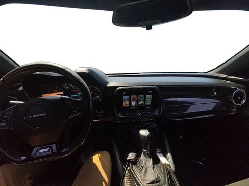 Used 2016 Chevrolet Camaro SS RWD image 12