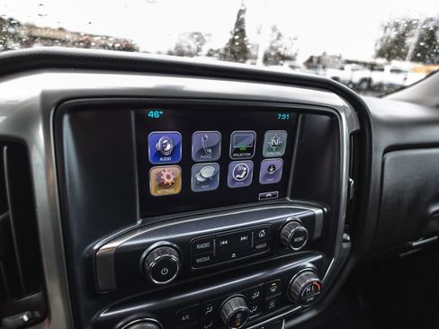 Used 2017 Chevrolet Silverado 1500 LT image 17