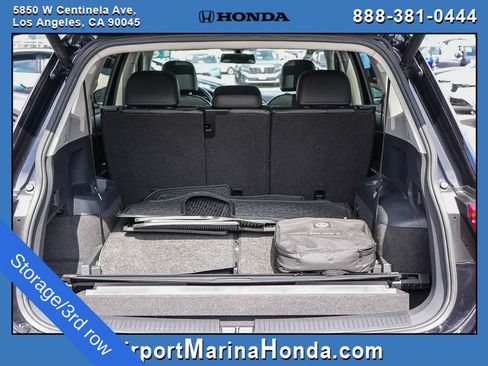Used 2018 Volkswagen Tiguan SEL FWD image 16