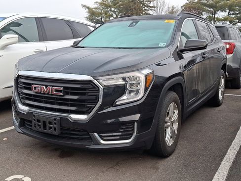 Certified 2022 GMC Terrain SLE w/ Driver Convenience Package image 5