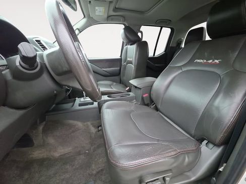 Used 2012 Nissan Frontier PRO-4X w/ Pro-4x Luxury Pkg AWD/4WD image 4