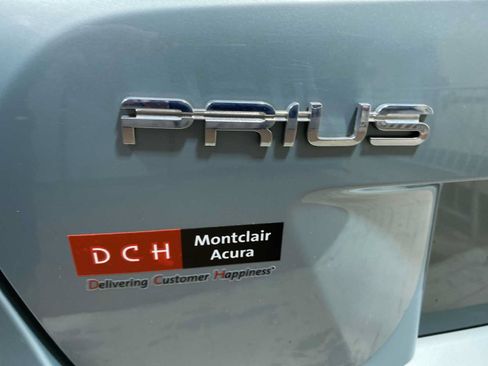 Used 2016 Toyota Prius Two FWD image 7