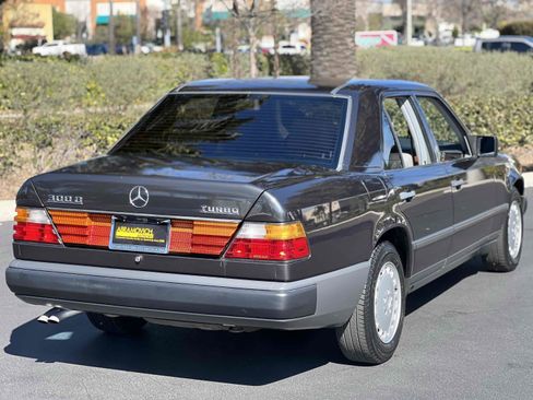 Used 1987 Mercedes-Benz 300 D Turbo image 22