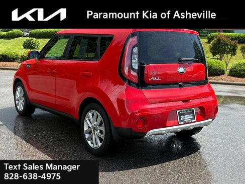 Used 2017 Kia Soul + FWD image 4