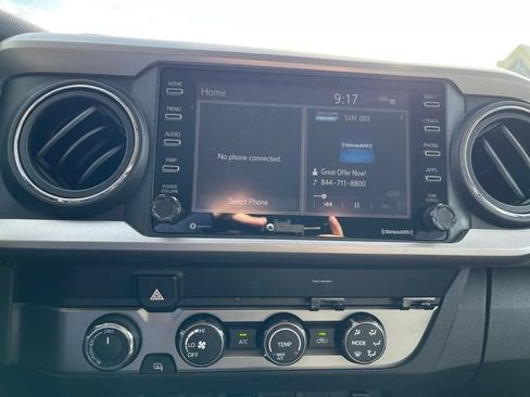 Used 2020 Toyota Tacoma SR5 AWD/4WD image 22