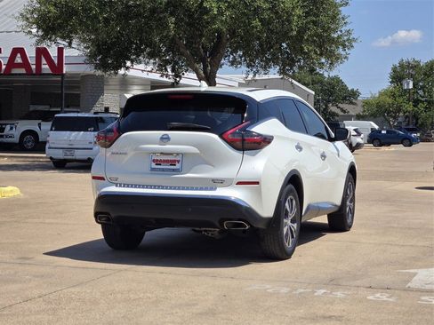 Used 2021 Nissan Murano S image 4
