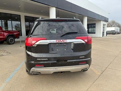 Used 2018 GMC Acadia Denali w/ Technology Package image 3