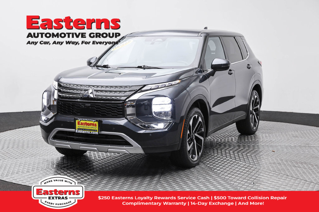 Used 2024 Mitsubishi Outlander SE AWD/4WD image 1