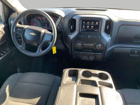 Used 2019 Chevrolet Silverado 1500 Custom w/ Custom Convenience Package image 5
