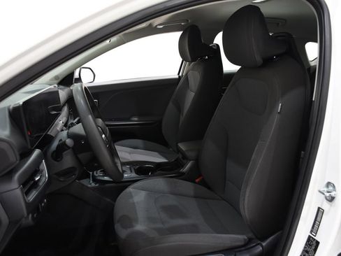 Used 2025 Kia K4 FWD image 20