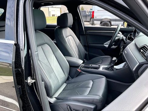 Used 2022 Audi Q3 2.0T Premium image 8