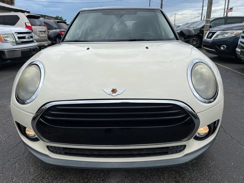 Used 2017 MINI Cooper Clubman FWD image 3