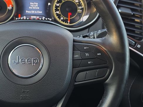 Used 2021 Jeep Cherokee Trailhawk AWD/4WD image 20