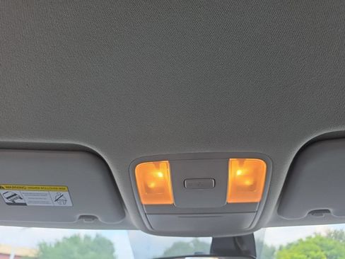 Used 2025 Kia Soul LX w/ LX Technology Package FWD image 18
