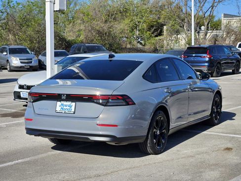 Used 2025 Honda Accord SE image 6