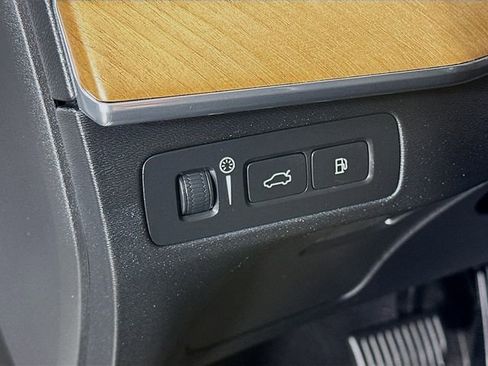 Used 2019 Volvo XC90 T8 Inscription w/ Protection Package Premier image 27