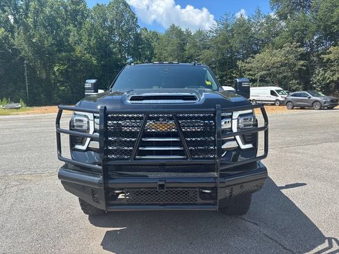 Used 2025 Chevrolet Silverado 3500 High Country w/ Technology Package AWD/4WD image 2