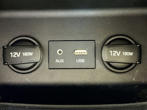 Used 2020 Hyundai Elantra SE image 16