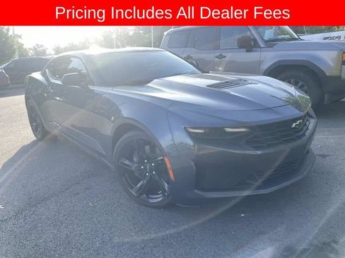 Used 2021 Chevrolet Camaro LT w/ Technology Package RWD image 12