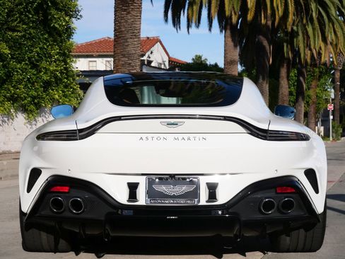 Used 2025 Aston Martin V8 Vantage Coupe image 8