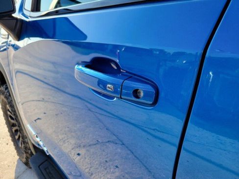 Used 2022 GMC Sierra 1500 AT4X image 11