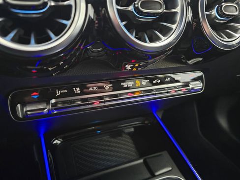 Certified 2025 Mercedes-Benz GLB 250 4MATIC image 38