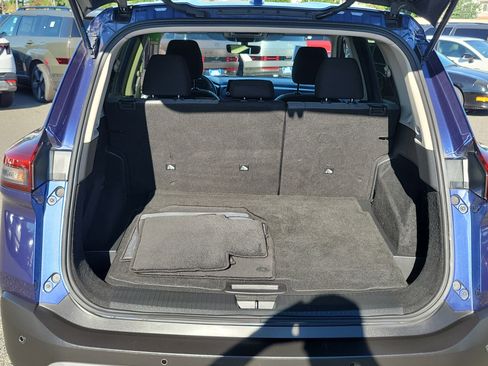 Used 2023 Nissan Rogue SV image 22
