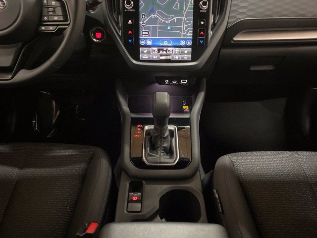 Used 2025 Subaru Forester Premium AWD/4WD image 14