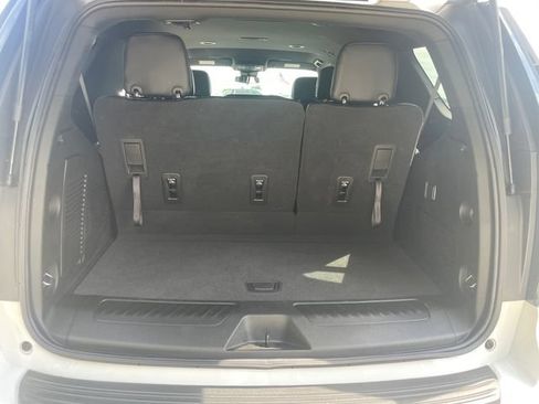 Used 2025 Chevrolet Tahoe LS AWD/4WD image 13
