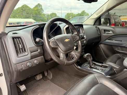 Used 2018 Chevrolet Colorado Z71 AWD/4WD image 16