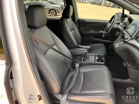 Used 2025 Honda Odyssey Sport-L image 26