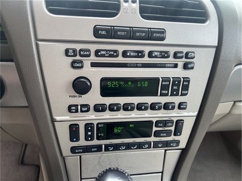 Used 2004 Lincoln LS image 16