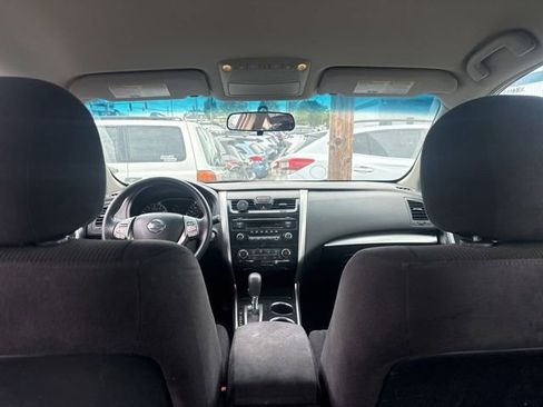 Used 2013 Nissan Altima 2.5 S FWD image 22