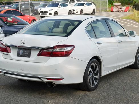 Used 2016 Honda Accord EX image 7