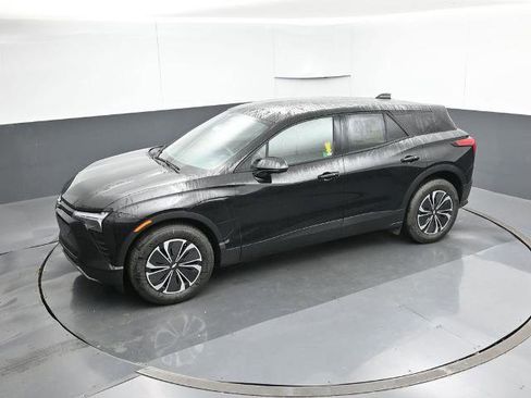 New 2026 Chevrolet Blazer EV LT image 10