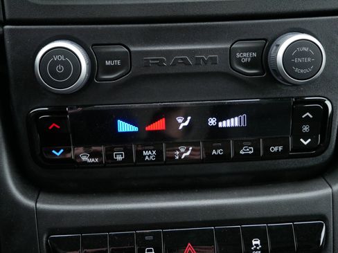 New 2026 RAM ProMaster 2500 w/ Convenience Group image 18