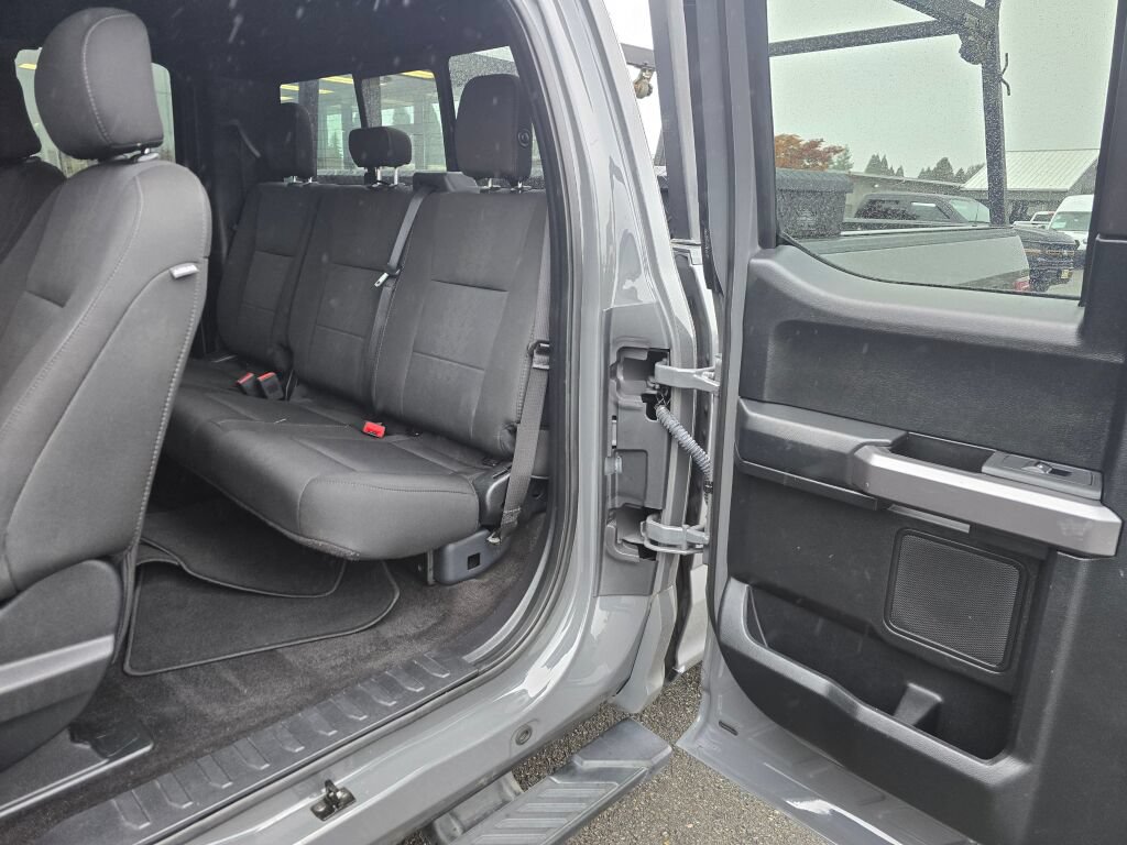 Used 2018 Ford F150 XLT w/ Equipment Group 302A Luxury AWD/4WD image 13