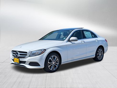 Used 2016 Mercedes-Benz C 300 4MATIC Sedan image 3
