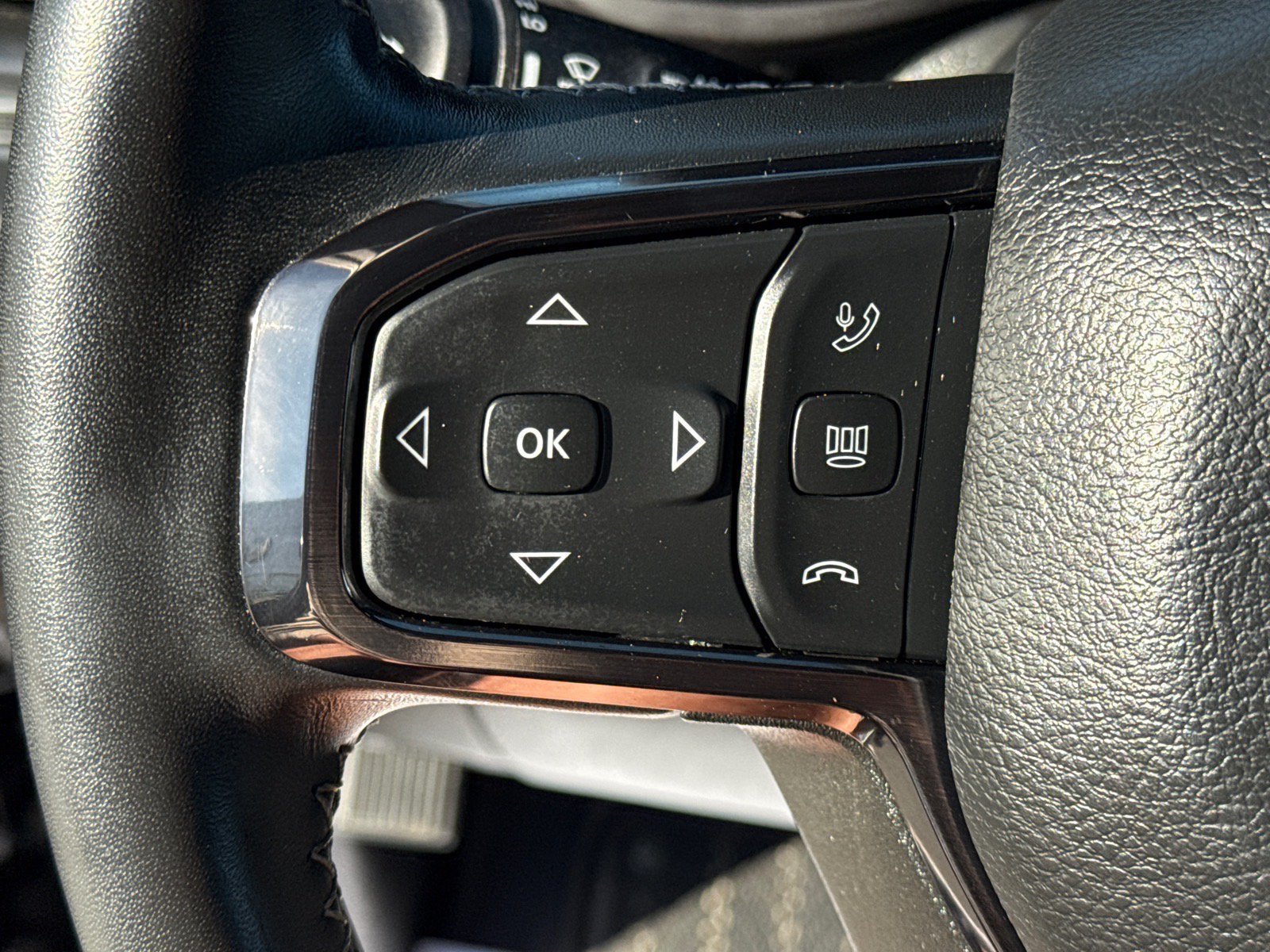 Used 2026 RAM 3500 Limited AWD/4WD image 18