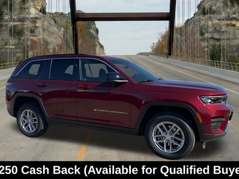 New 2025 Jeep Grand Cherokee Laredo X w/ Luxury Tech Group I RWD image 14