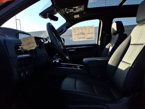 New 2026 Chevrolet Suburban High Country AWD/4WD image 15